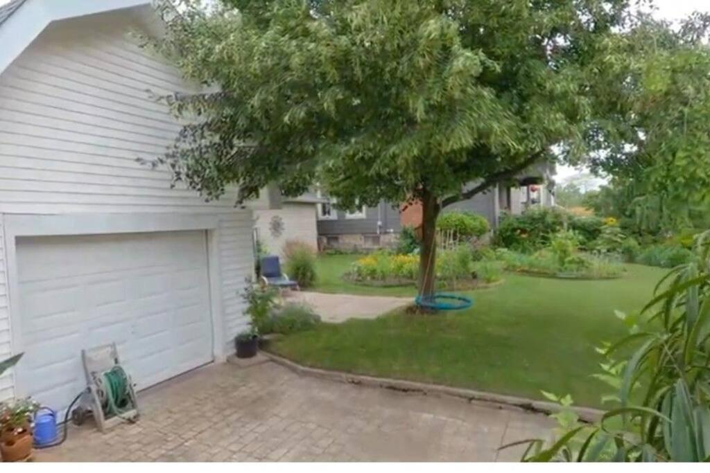 Garden 2 Storey House Niagara Falls Extérieur photo